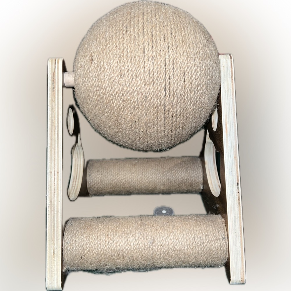 Totally new cat scratch activity. My cat just doesn’t like it :(